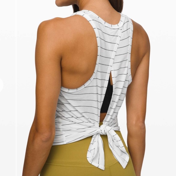 lululemon athletica Tops - EUC lululemon All Tied Up Striped Tank - Size 4